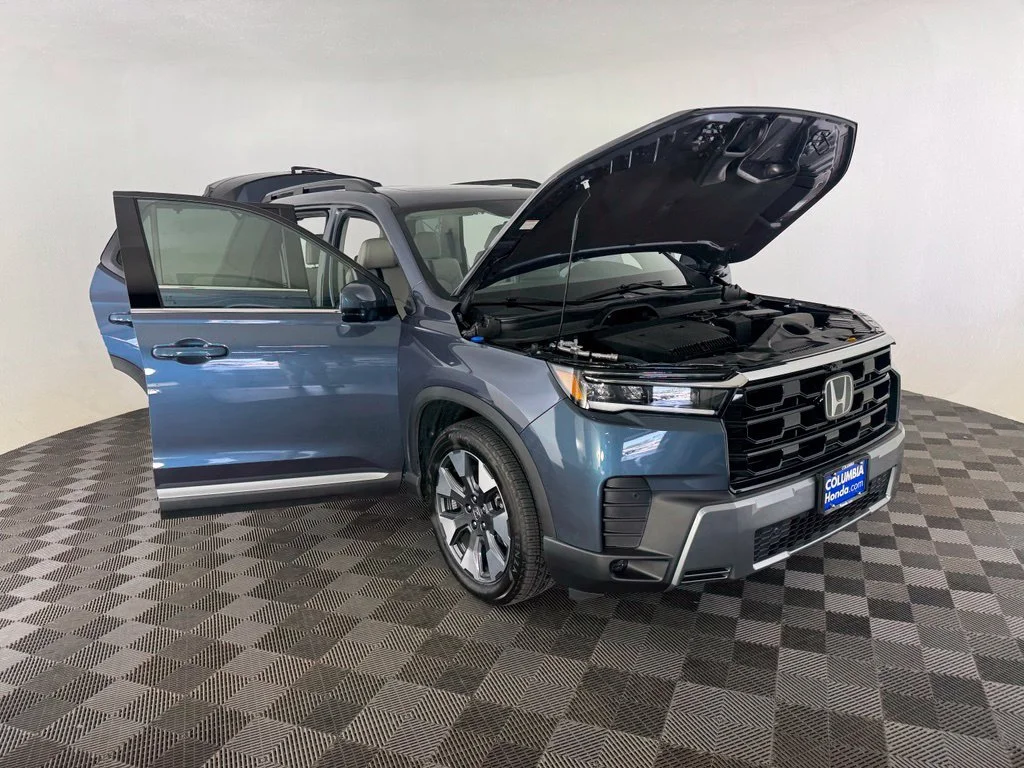 Used 2026 Gray Honda Touring image 11