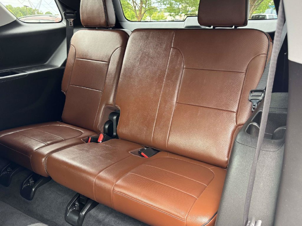 Used 2018 Beige Chevrolet High Country image 18