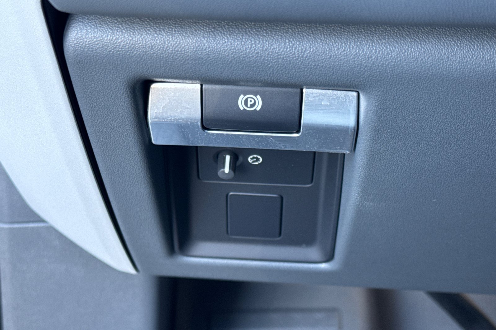 Certified Used 2026 White Land Rover S image 33