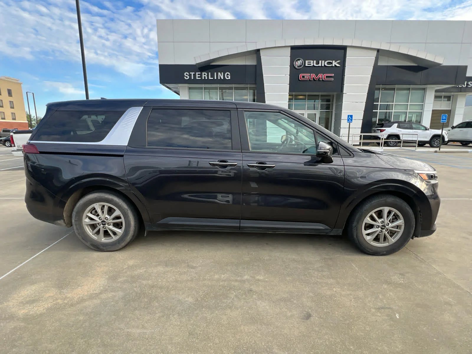 2024 Kia Sedona LX Seat Pkg's photo