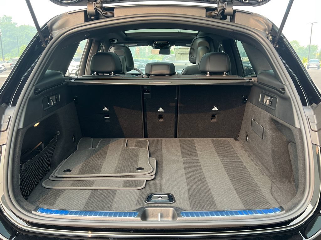 New 2026 Black Mercedes-Benz GLC 300 image 42