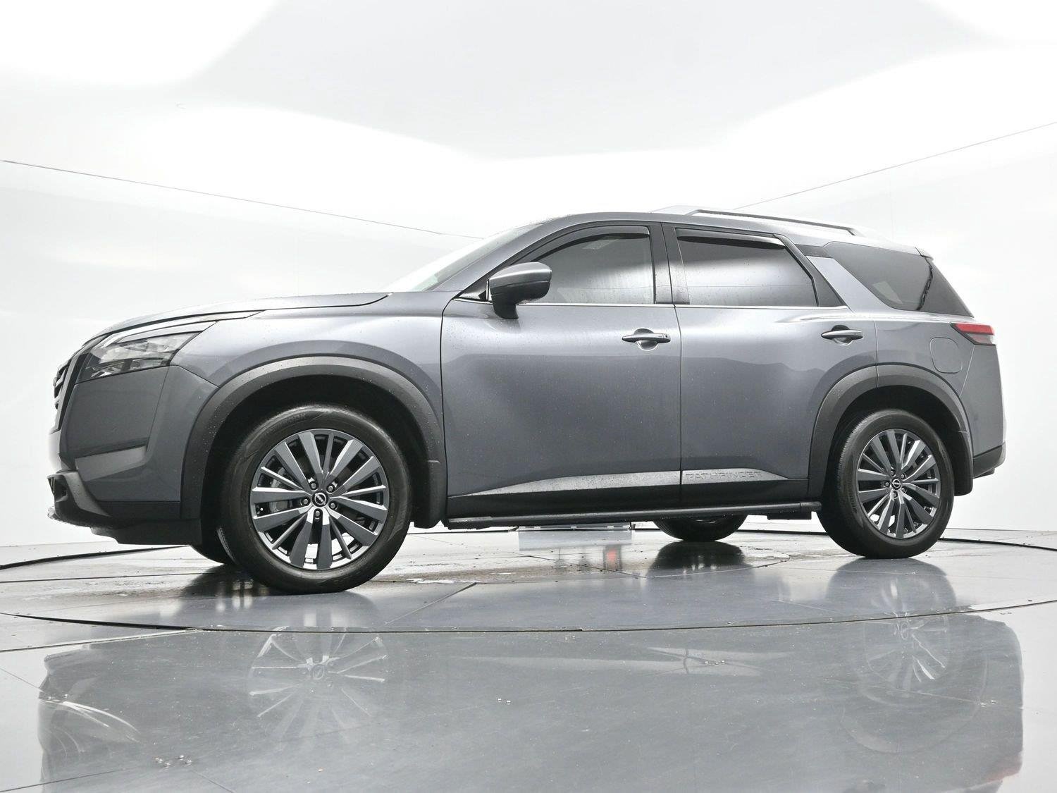 Used 2025 Gun Metallic Nissan SL image 42