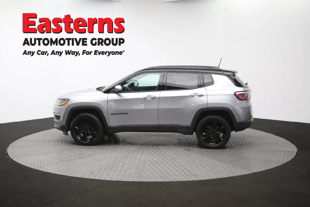 Used 2020 Silver Jeep Latitude image 61