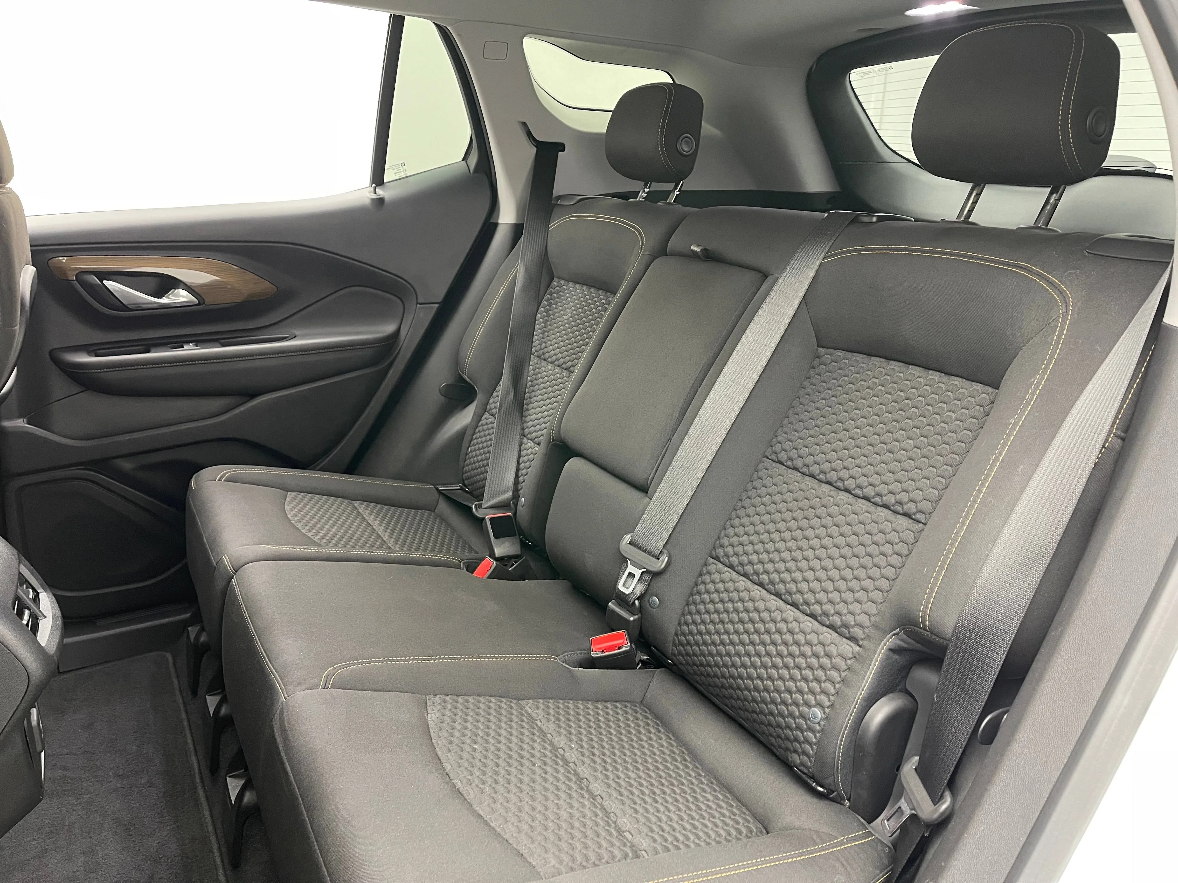 Used 2019 SUMMIT WHITE GMC SLE image 35