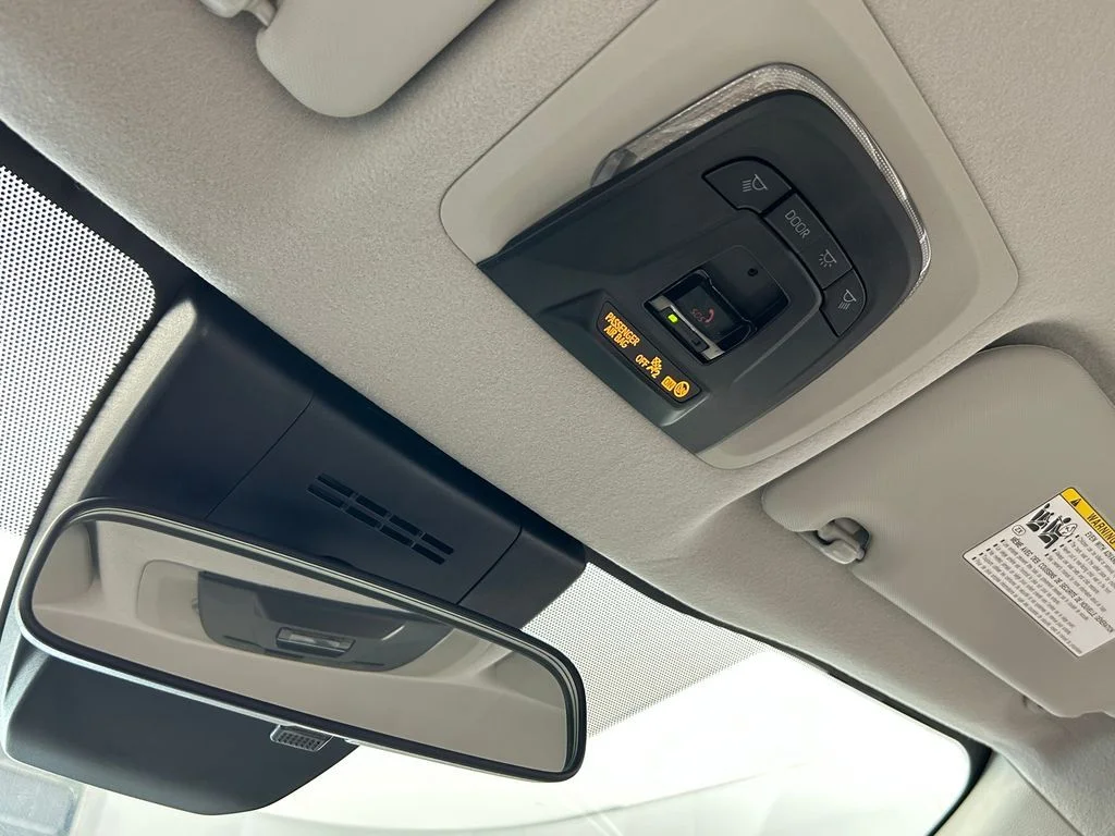 Used 2025 Silver Toyota L image 19
