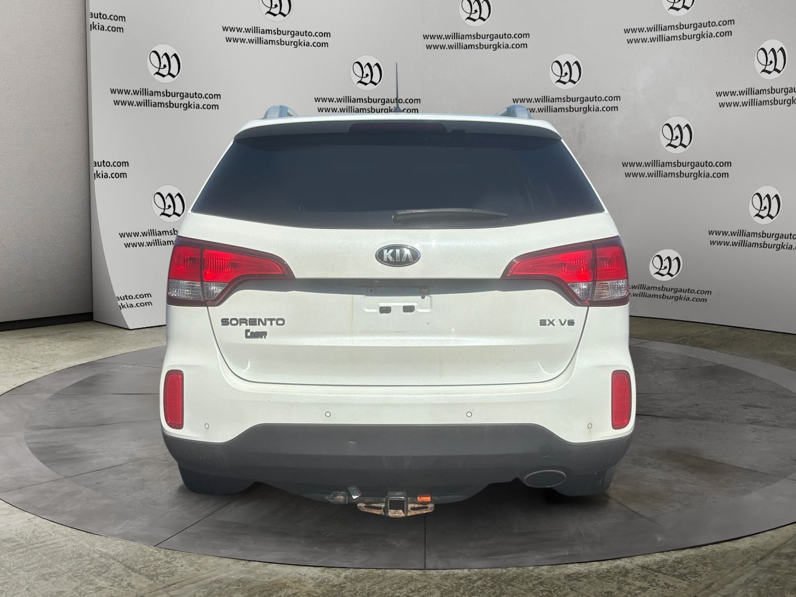 Used 2015 White Kia EX image 4