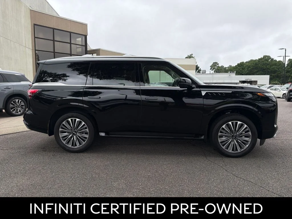 Certified Used 2026 Black Obsidian INFINITI LUXE image 14