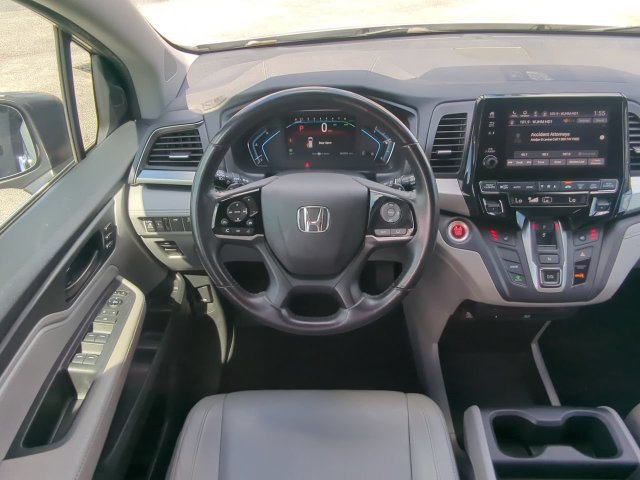 Used 2018 Silver Honda EX-L image 19