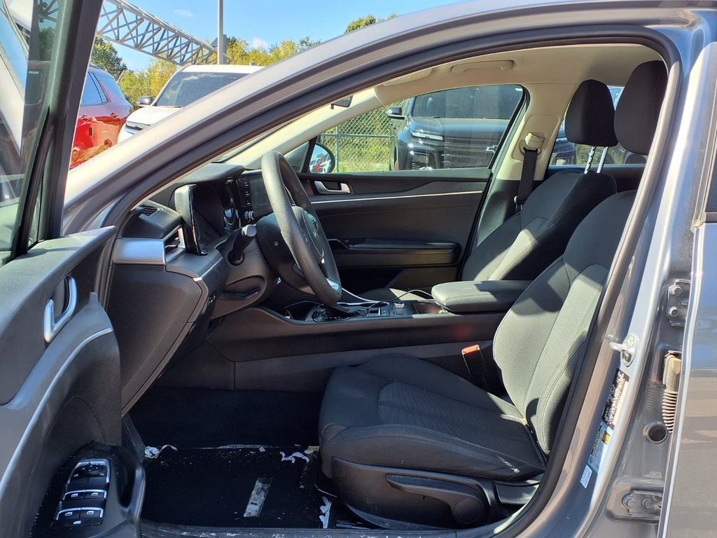Used 2022 Silver Kia LXS image 12