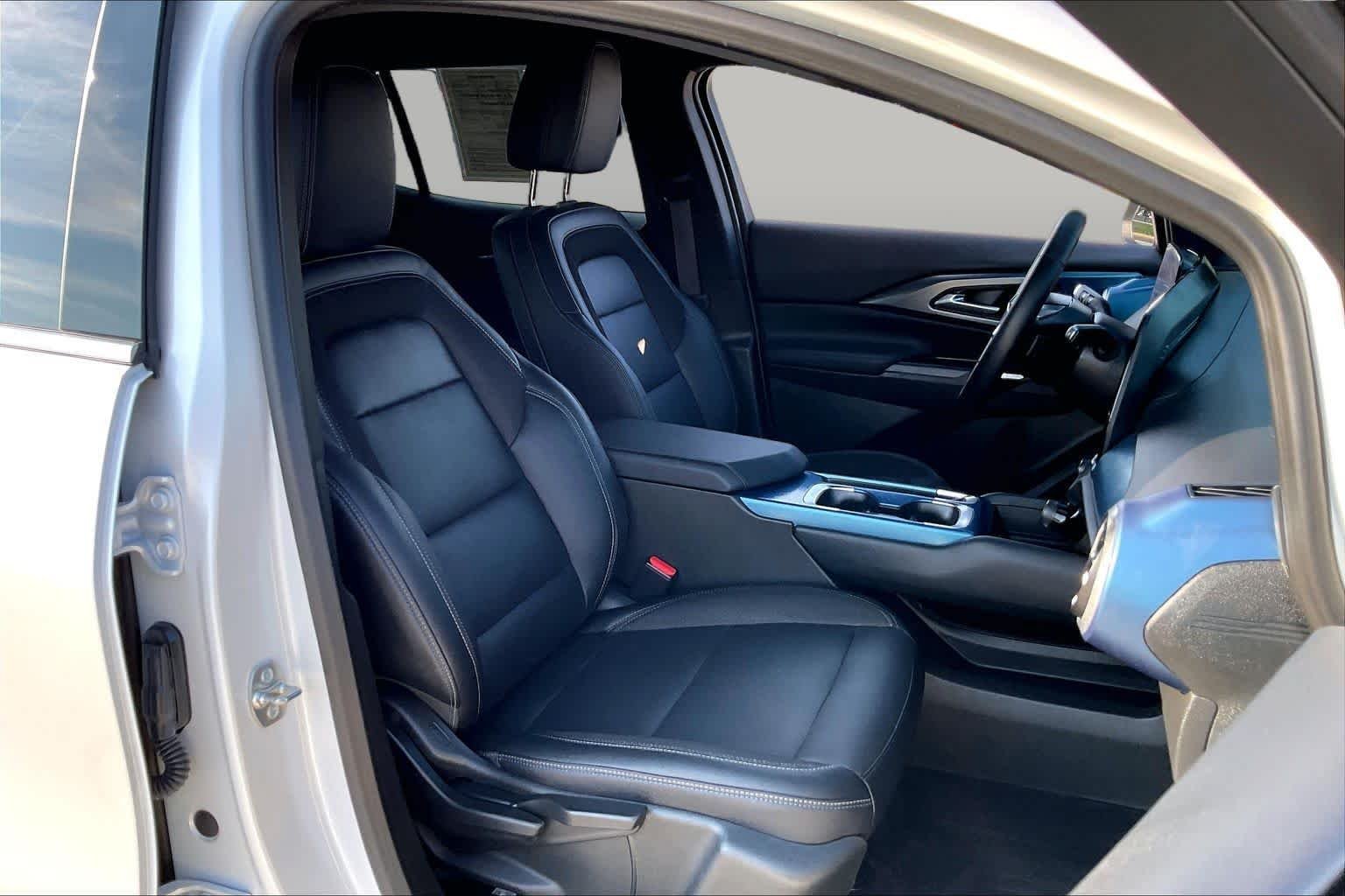 Used 2024 Iridescent Pearl Tricoat Chevrolet LT image 8