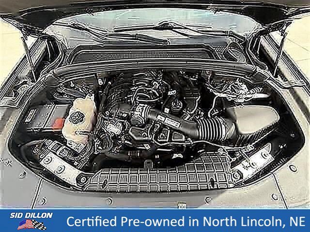 Used 2023 Diamond Black Crystal Pearlcoat Jeep Laredo image 10