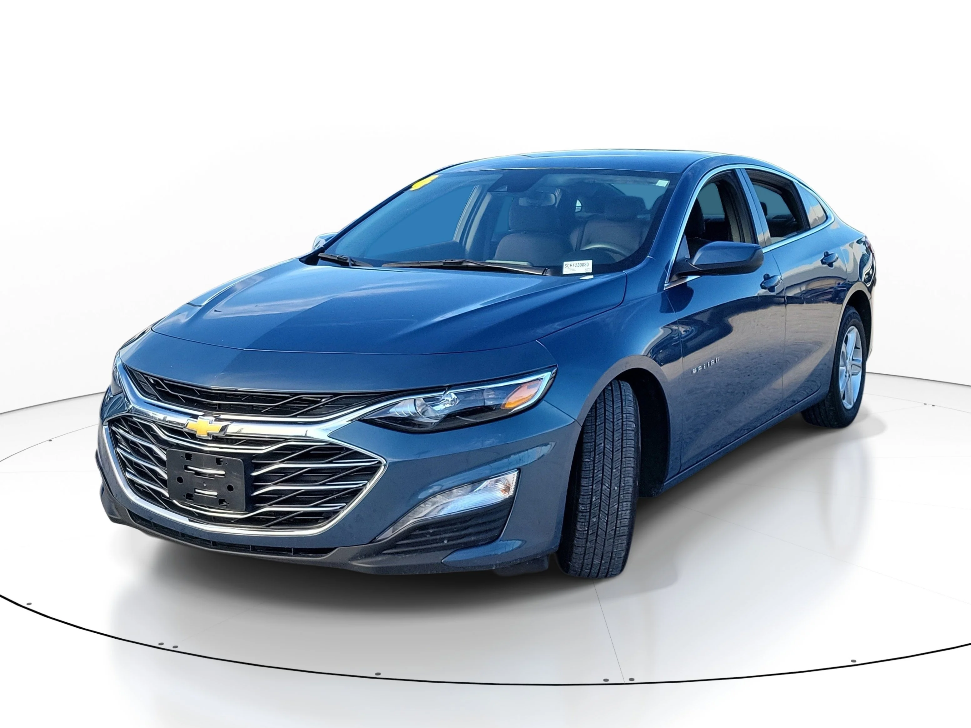 Used 2024 Lakeshore Blue Metallic Chevrolet LT image 3