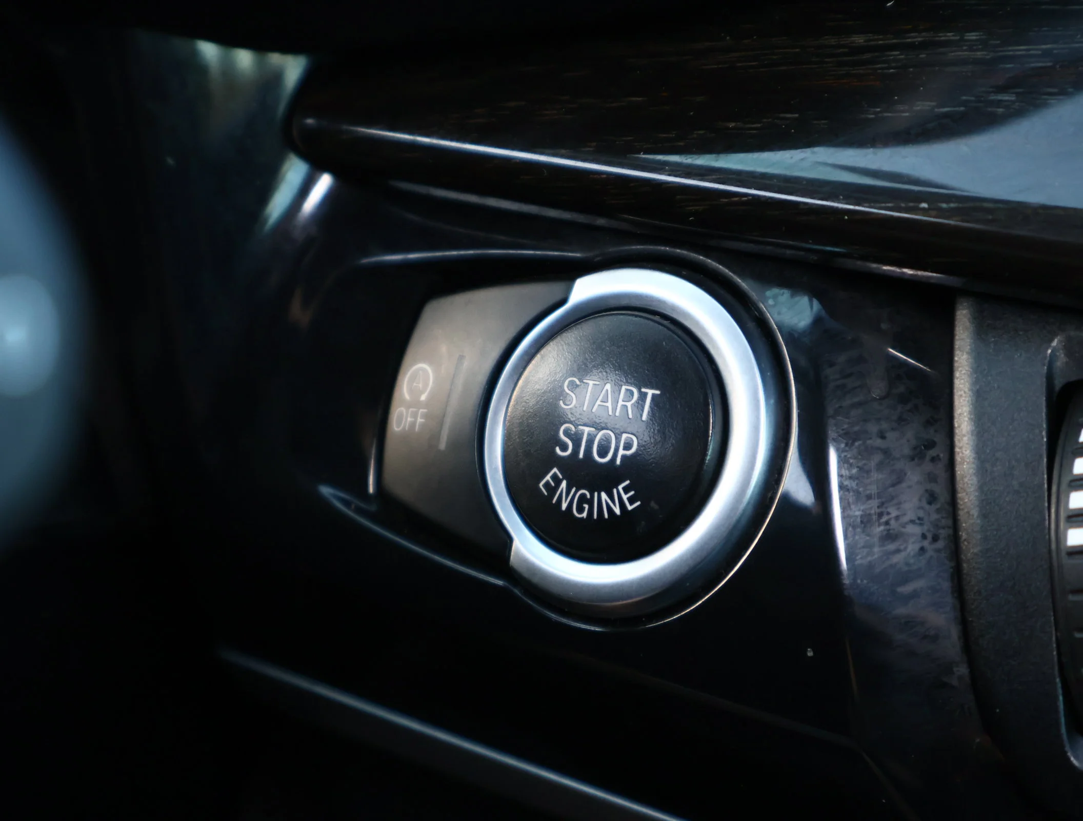 Used 2015 Blue BMW xDrive50i image 19