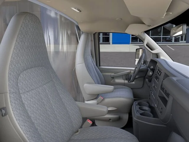 New 2026 Summit White Chevrolet 1WT image 17