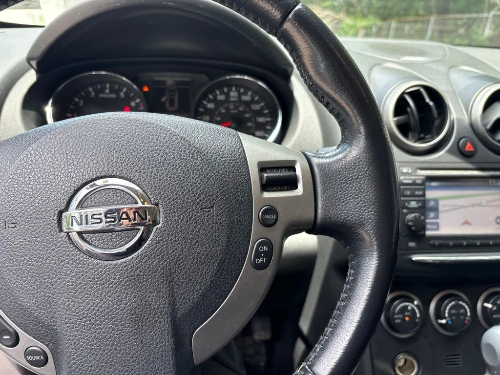 Used 2012 Silver Nissan SL image 23