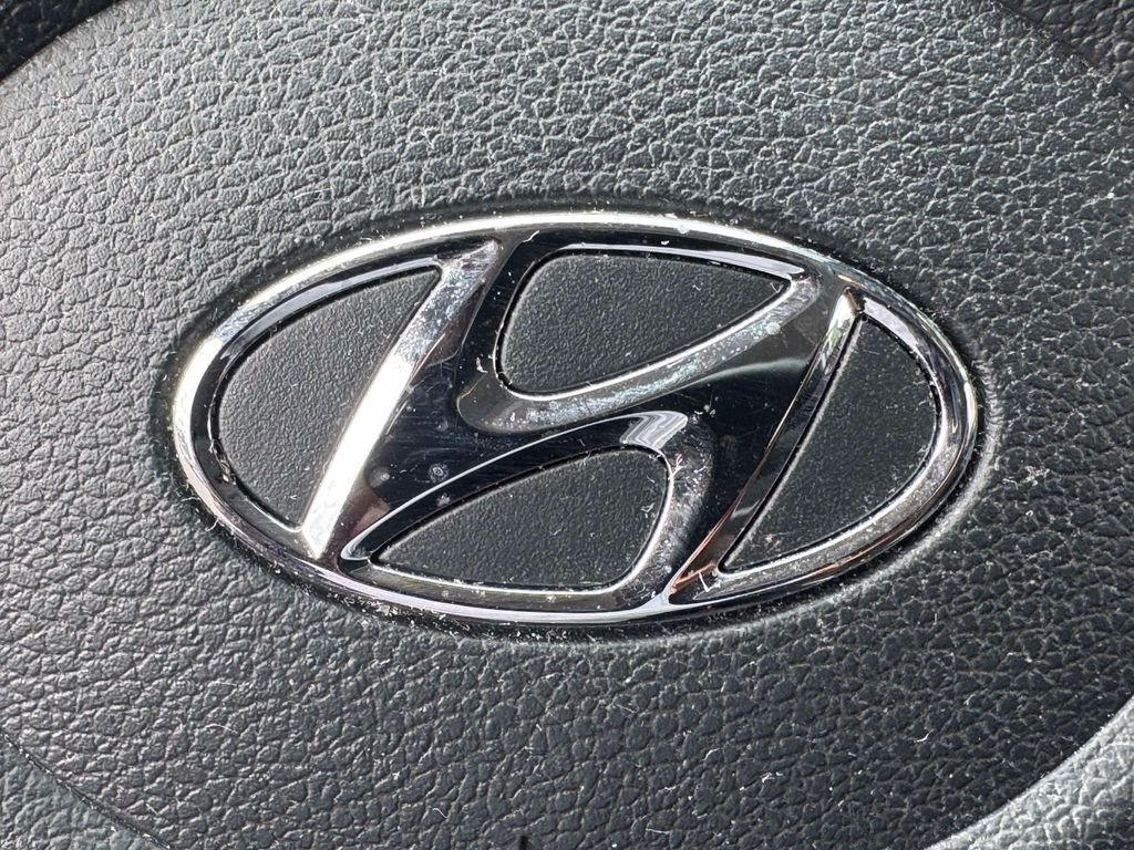 Used 2023 Red Hyundai SEL image 34