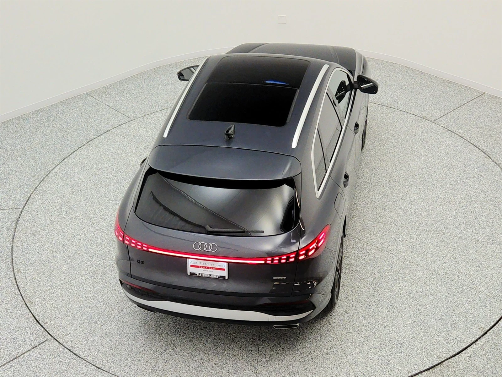 Used 2025 Tambora Gray Metallic Audi Premium Plus 2.0 TFSI quattro image 27