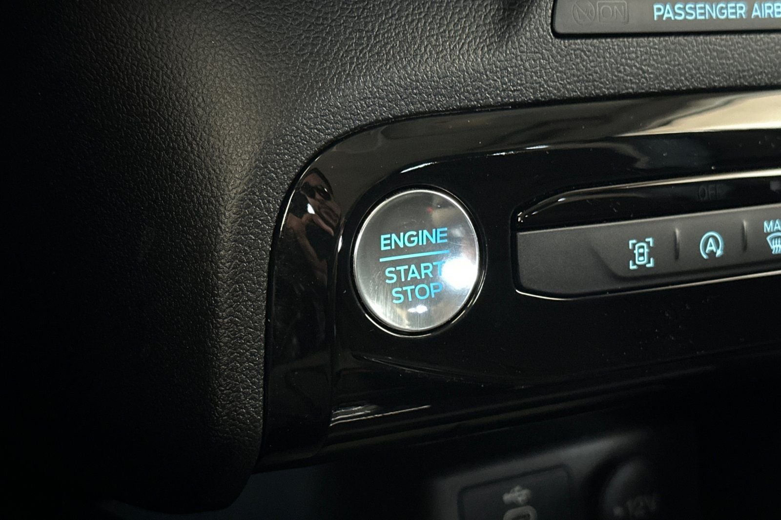 Used 2024 Blue Ford Active image 24
