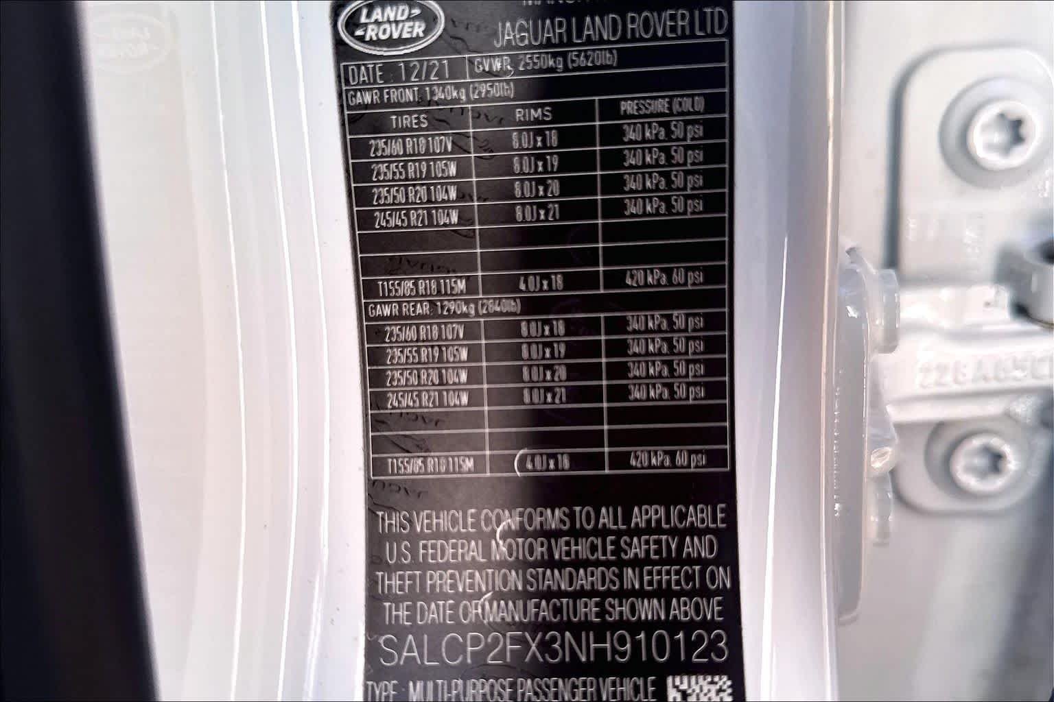 Used 2022 Fuji White Land Rover SE image 34