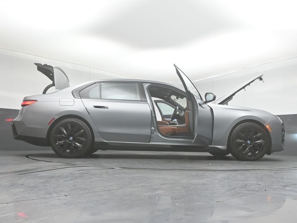 2023 BMW I7 - Image 34