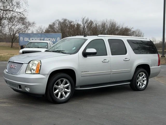 Used 2014 Silver GMC Denali image 3