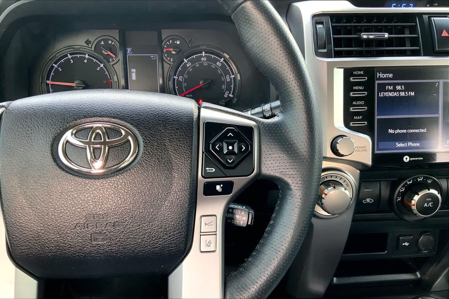 Used 2022 Midnight Black Metallic Toyota SR5 image 24