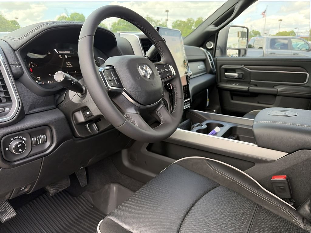 New 2026 Bright White Clear-Coat Exterior Paint Ram Laramie image 10