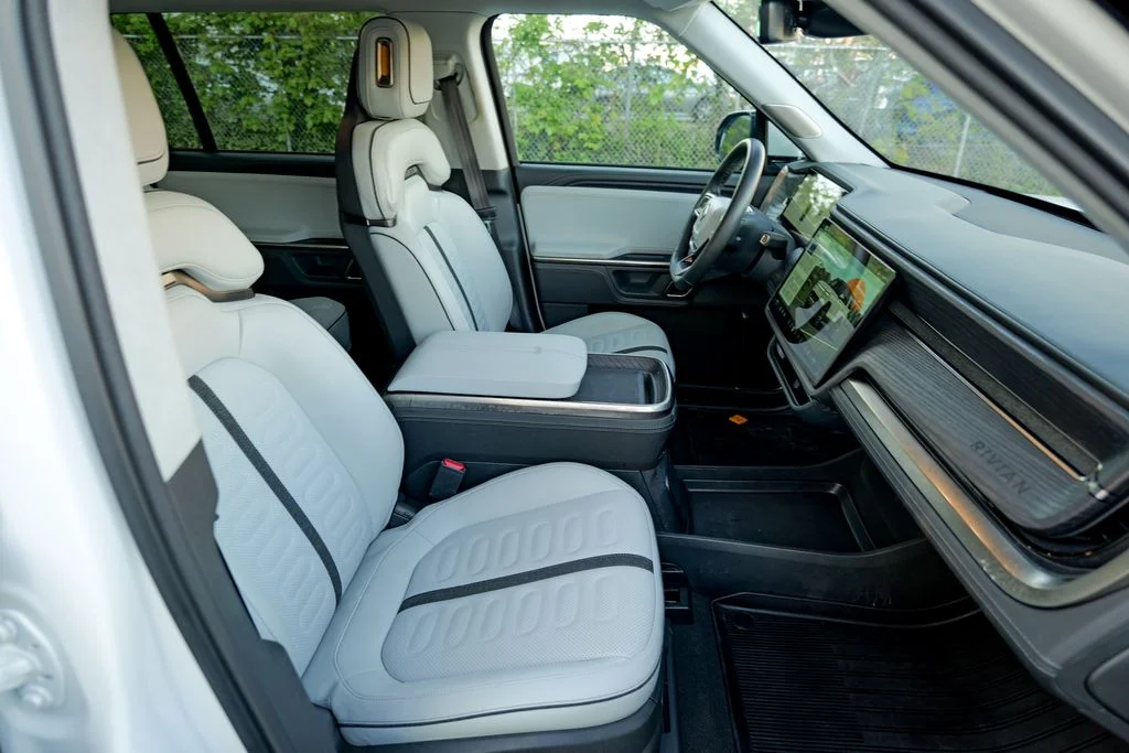 Used 2024 Glacier White Rivian Adventure image 37
