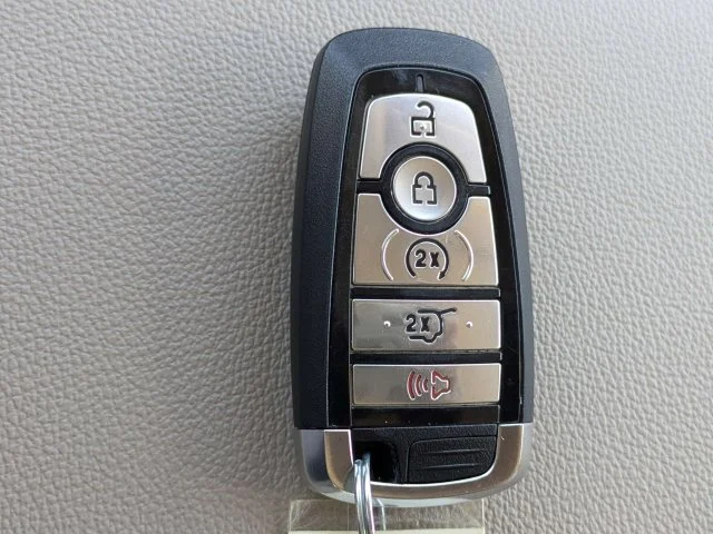 Used 2024 White Metallic Ford XLT image 30