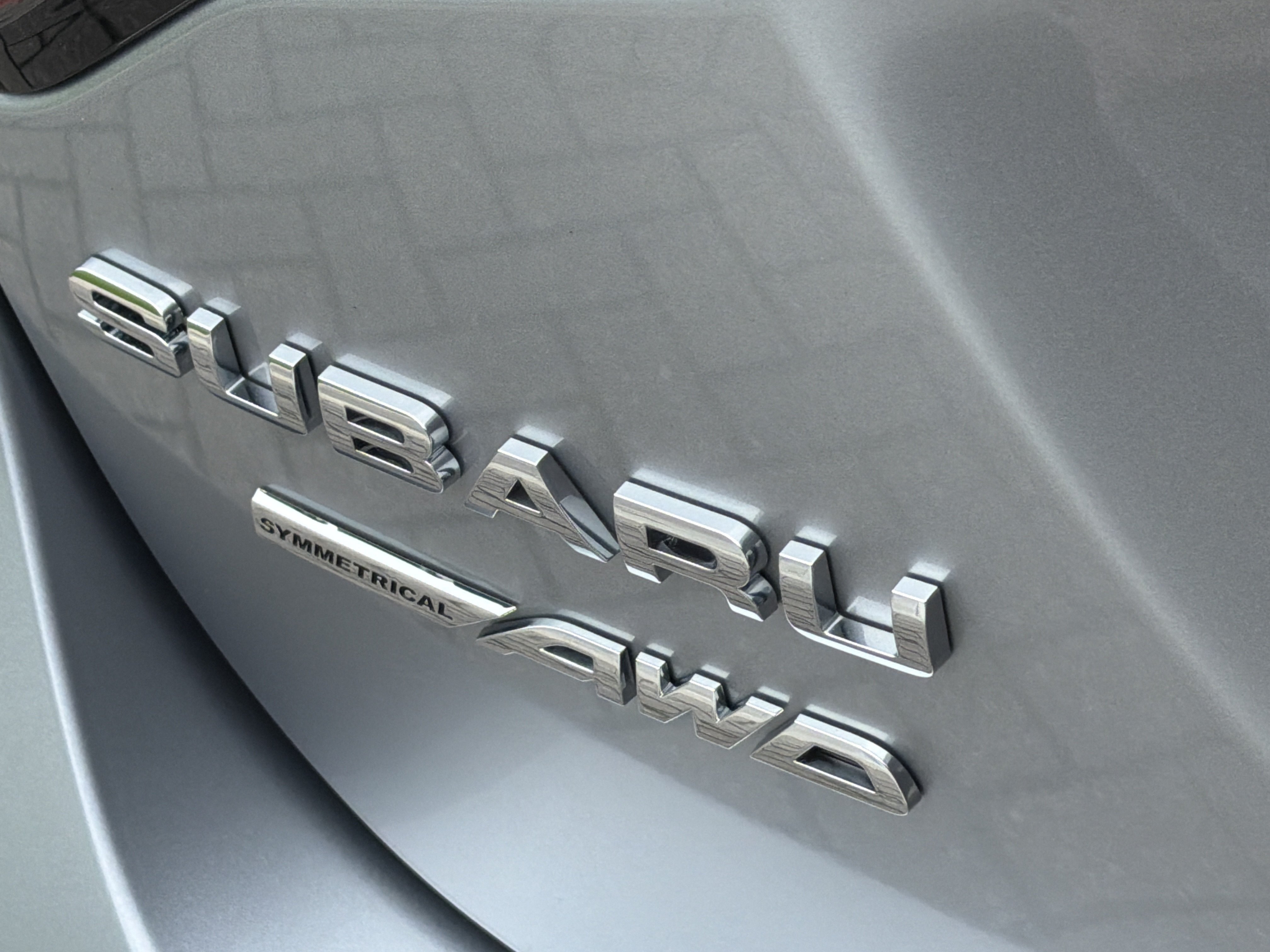 Certified Used 2025 Ice Silver Metallic Subaru Premium image 11