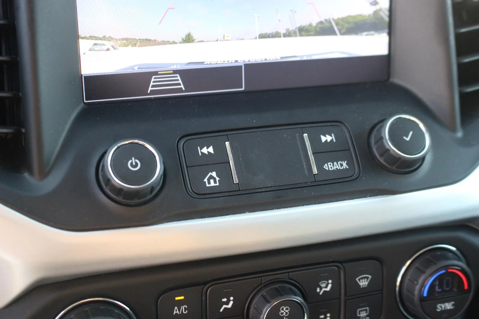 Used 2021 Summit White GMC SLE image 26