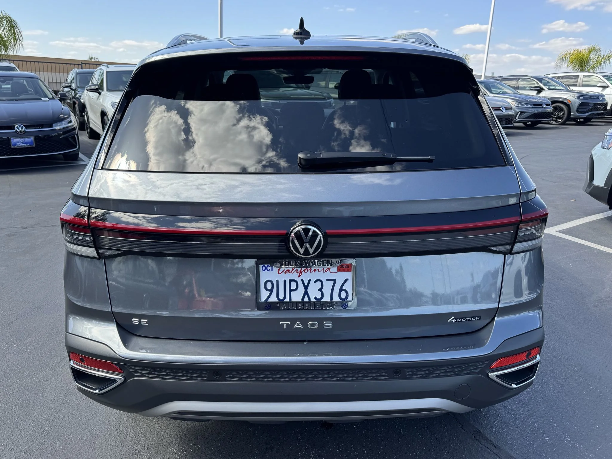 Used 2025 Platinum Gray Metallic Volkswagen SE image 7