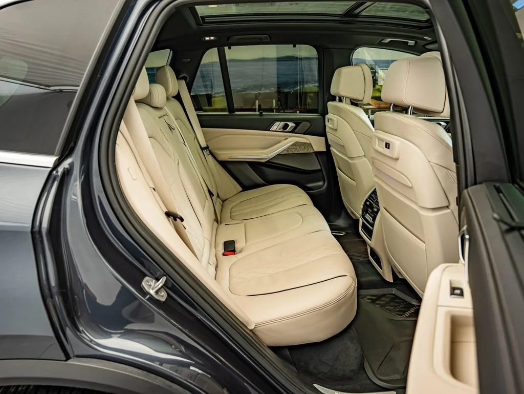 Used 2019 Arctic Gray Metallic BMW xDrive40i image 38