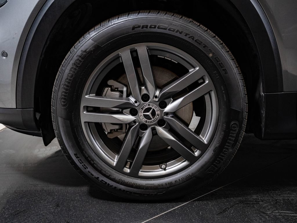 Used 2026 Mountain Grey Metallic Mercedes-Benz GLB 250 image 13