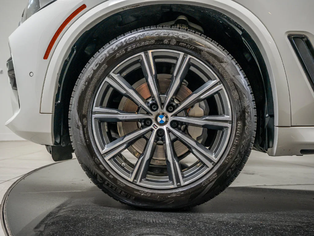 Used 2022 Alpine White BMW xDrive40i image 10