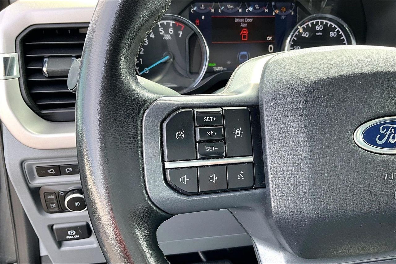 Used 2023 CARBONIZED GRAY METALLIC Ford XLT image 14