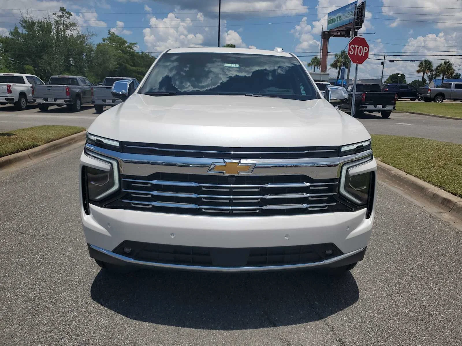 2025 Chevrolet Suburban Premier - Photo 9