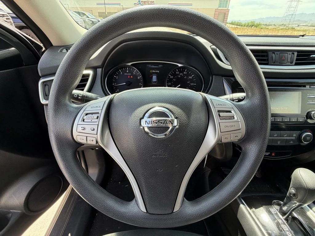 Used 2016 Gray Nissan S image 13