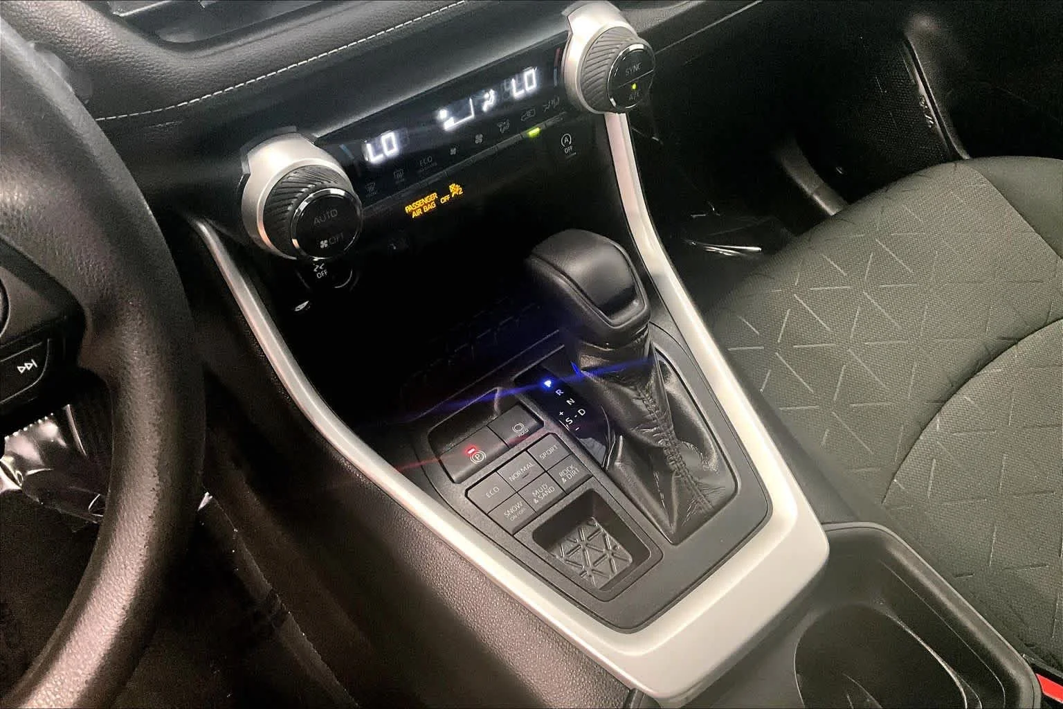 Used 2020 Super White Toyota XLE image 17