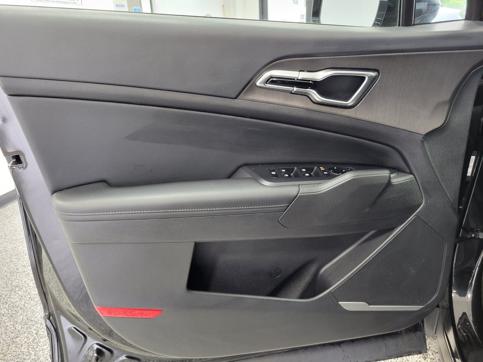 Used 2026 Black Kia X-Line image 6