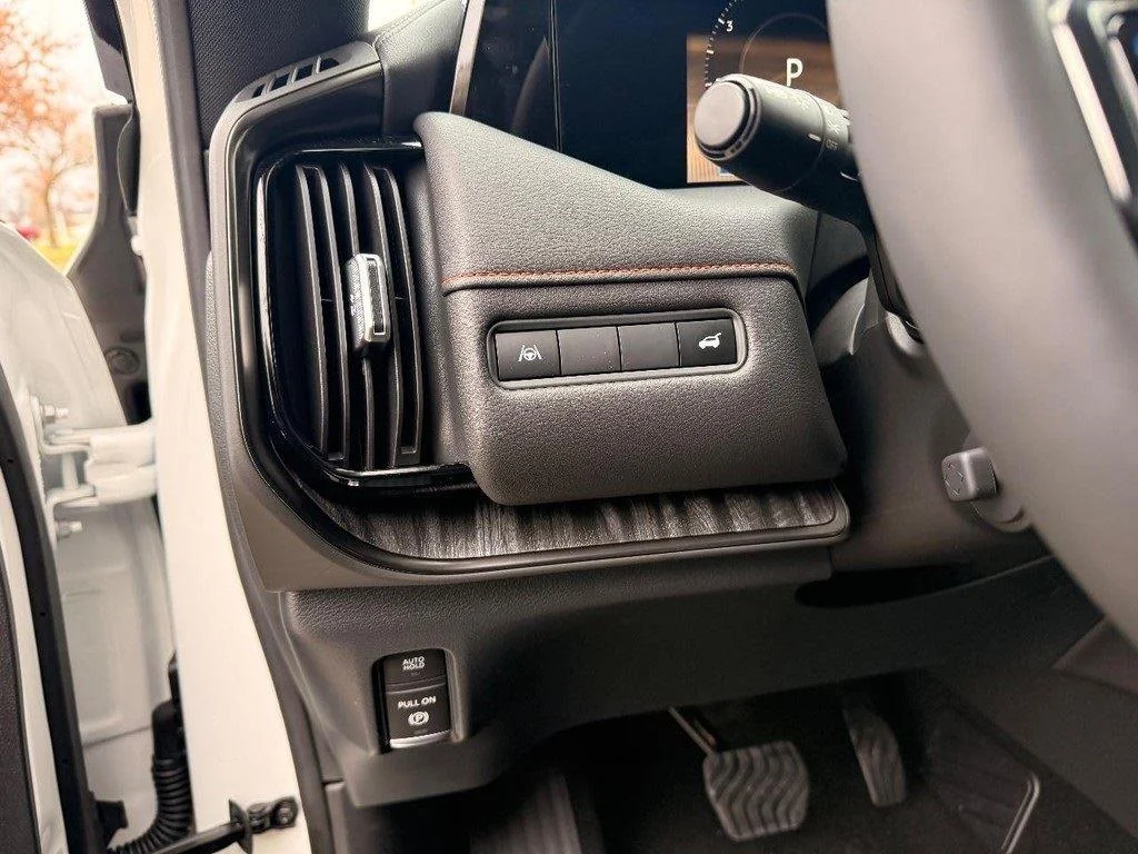2026 Nissan Armada PRO-4X - Photo 21