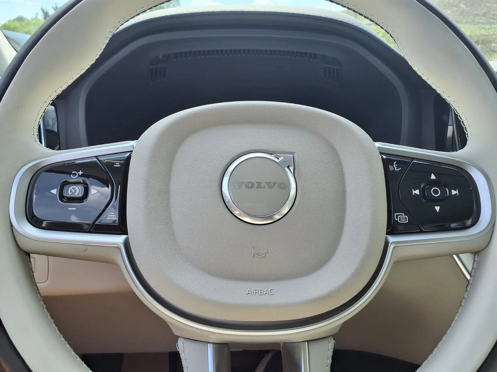 New 2026 Denim Blue Metallic Volvo Ultra image 10