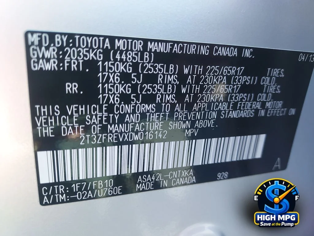 Used 2013 Silver Toyota LE image 34