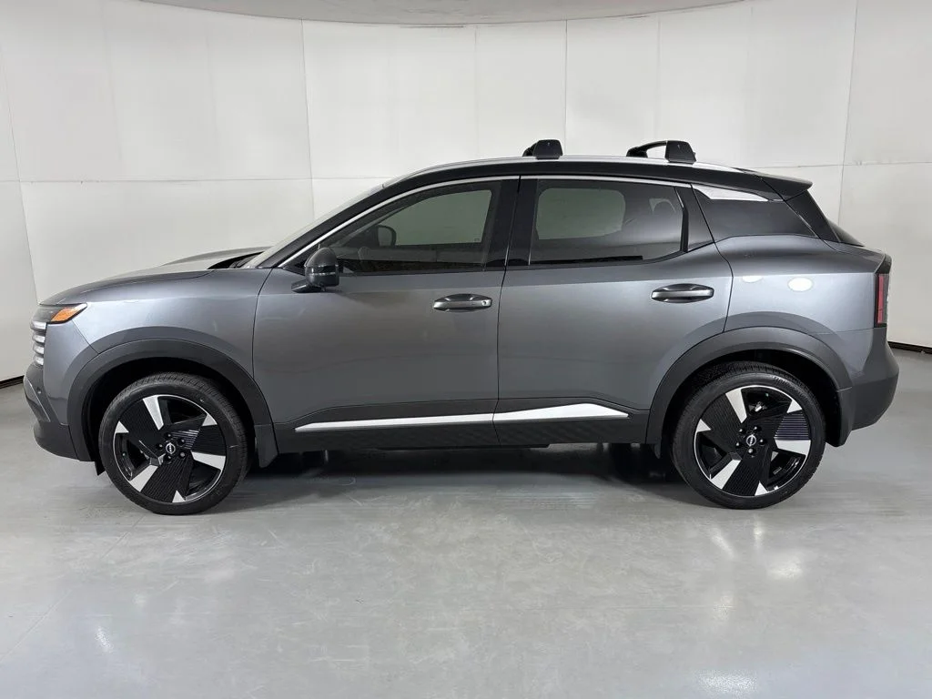 New 2026 Gray Nissan SR image 5