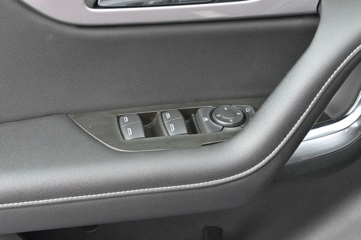 Used 2025 Black Chevrolet 2LT image 12