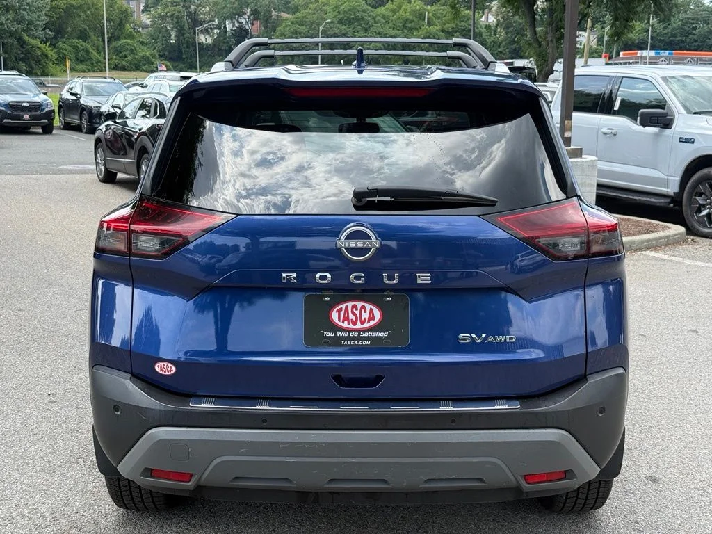 Used 2023 Blue Nissan SV image 9