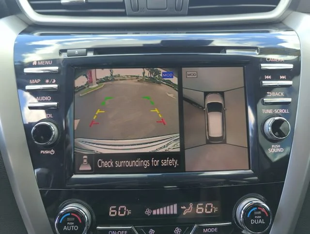 Used 2020 Silver Nissan Platinum image 39