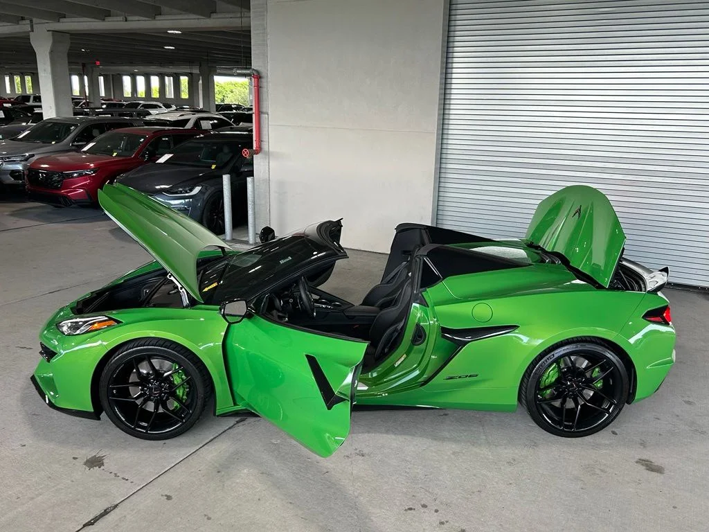 Used 2026 Roswell Green Metallic Chevrolet Z06 image 17