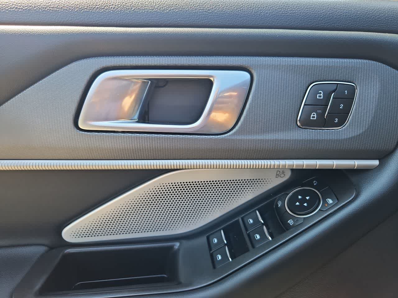 2026 Ford Explorer ST - Photo 11