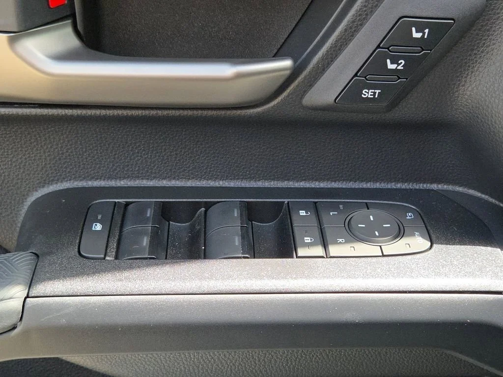 2026 Toyota 4Runner Limited - Photo 32